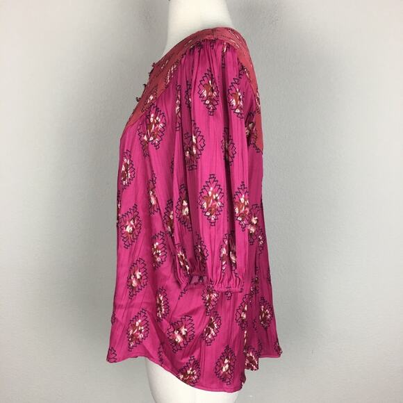 By Anthropologie Pink Red Ikat Floral Pop Over Top M/L - Picture 2 of 7